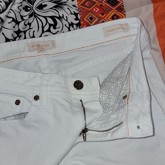 Tory Burch Classic Tory Boot Bootcut White Stretch Jeans Gold Hardware Size 28 - Picture 3 of 7